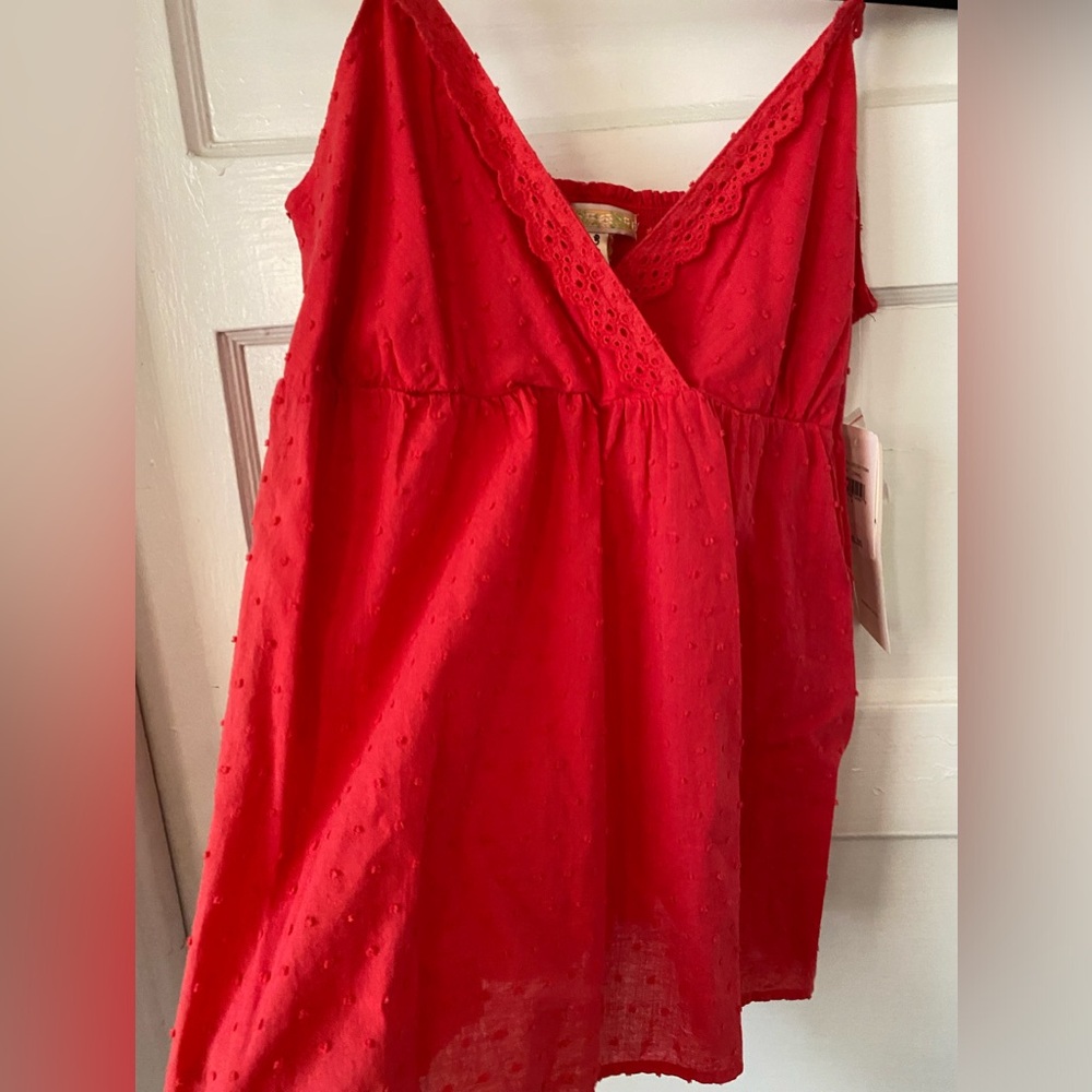 Andrew & Co Coral Lace Sleeveless Polka Dot Top Size Medium NWT